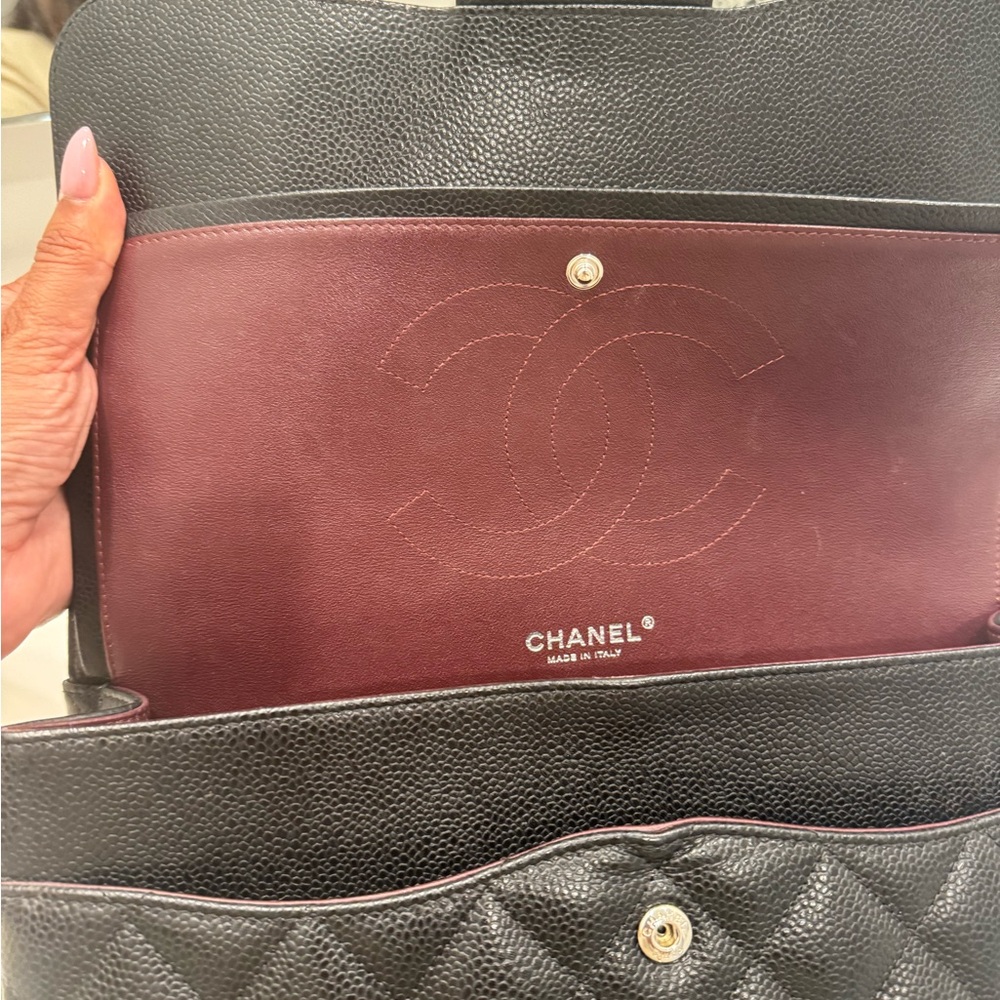 Chanel Black Quilted Shoulder Bag with Iconic CC Closure Silver hardware - Picture 9 of 16